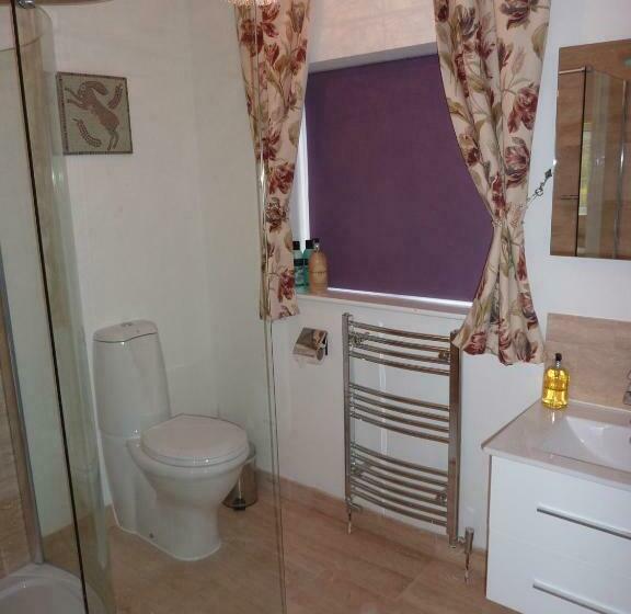 민박 Maunditts House