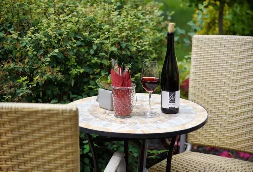 Hotelli Weingut Weich