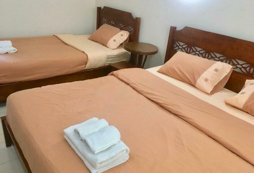 پانسیون Phumchanplace