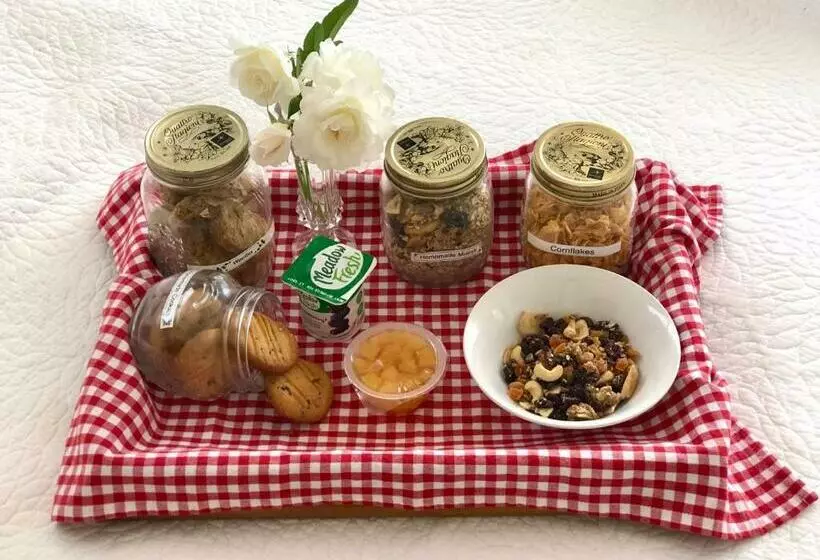 پانسیون Quiet Boutique Generous Breakfast
