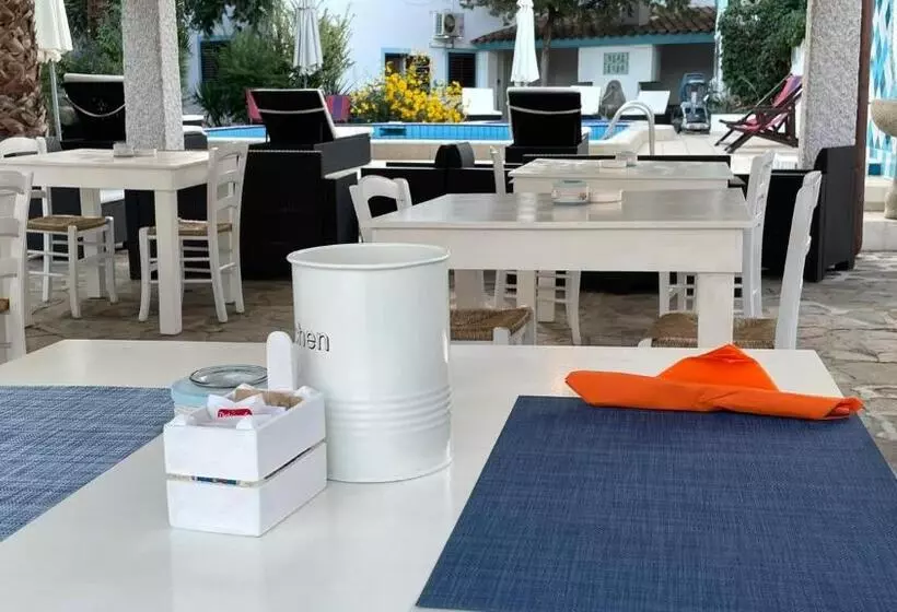 تختخواب و صبحانه Villa Dessena Guest House