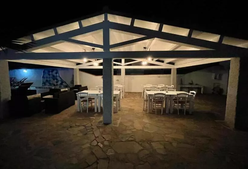 تختخواب و صبحانه Villa Dessena Guest House