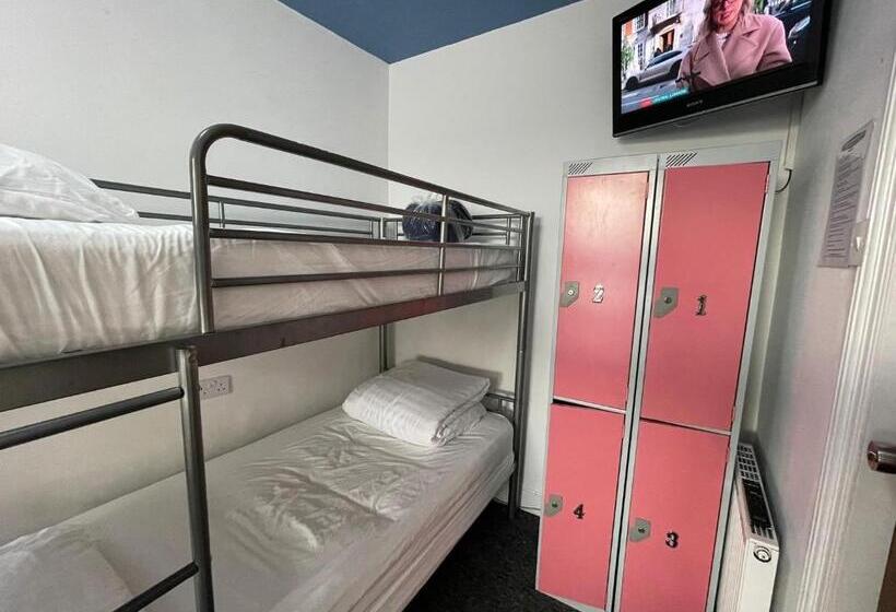 Alberg Backpackers Blackpool Hotel & Suites