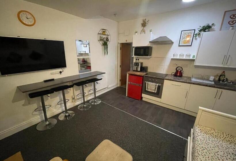 Alberg Backpackers Blackpool Hotel & Suites