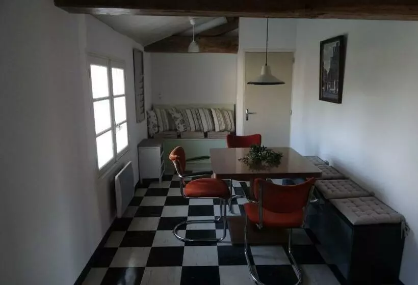تختخواب و صبحانه Auberge Bonbeaujoli