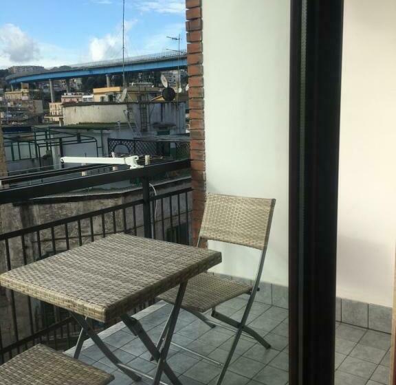 تختخواب و صبحانه Nidama House