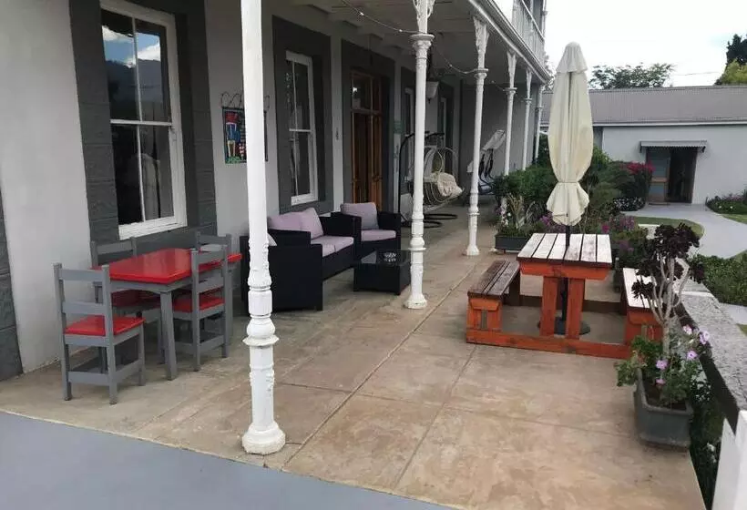 Majatalo Towerzicht Guest House