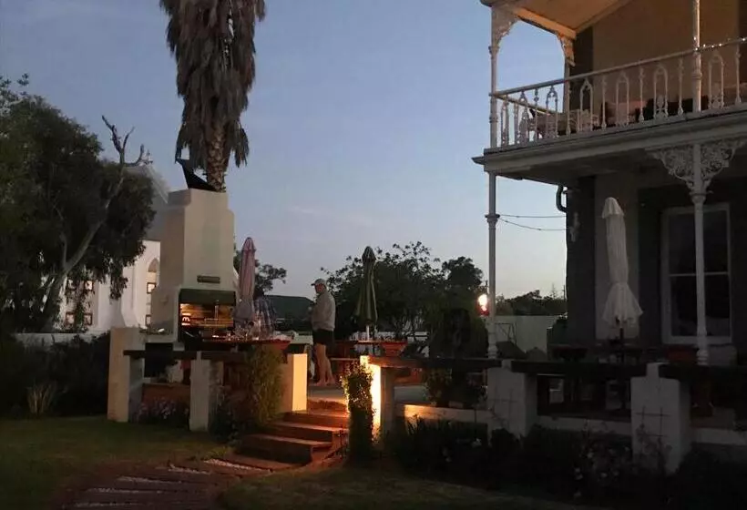 Majatalo Towerzicht Guest House