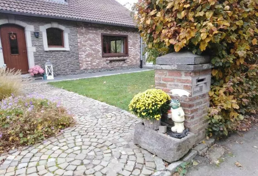 ベッドアンドブレックファースト Chez Yoyo