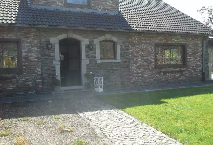 ベッドアンドブレックファースト Chez Yoyo