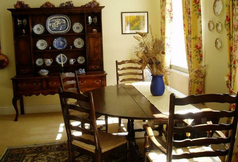 ベッドアンドブレックファースト The Courtyard