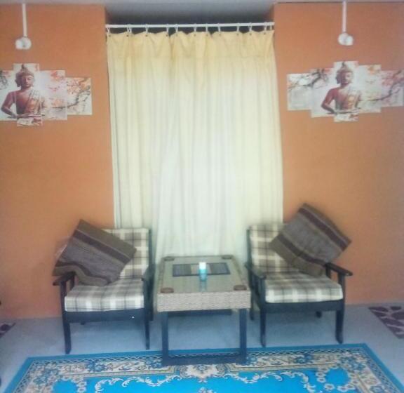 בית מלון כפרי Travellers Rest