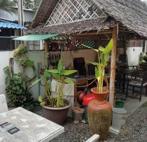 בית מלון כפרי Travellers Rest