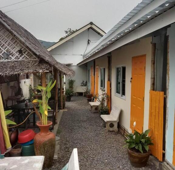 בית מלון כפרי Travellers Rest