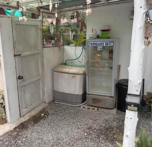 בית מלון כפרי Travellers Rest