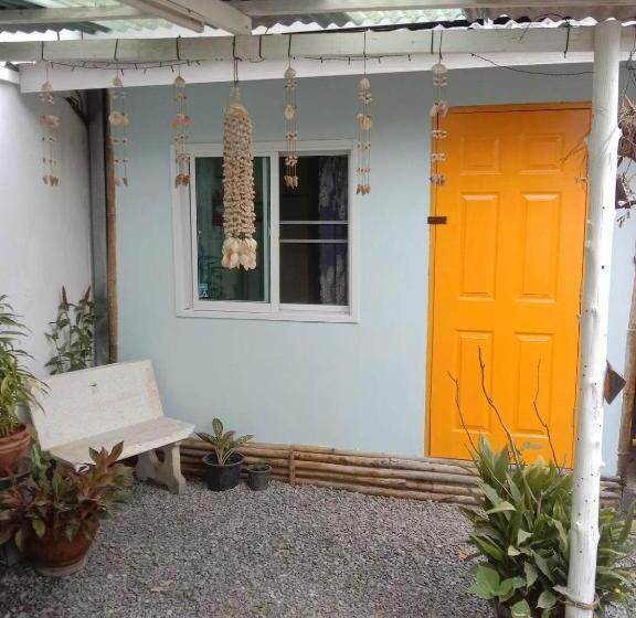 בית מלון כפרי Travellers Rest