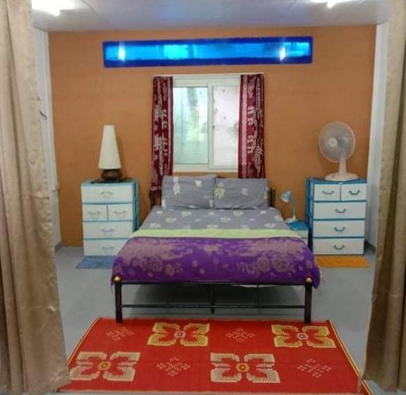 בית מלון כפרי Travellers Rest