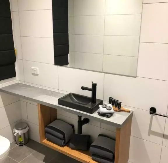 Timber Door Luxury Accommodation Geelong