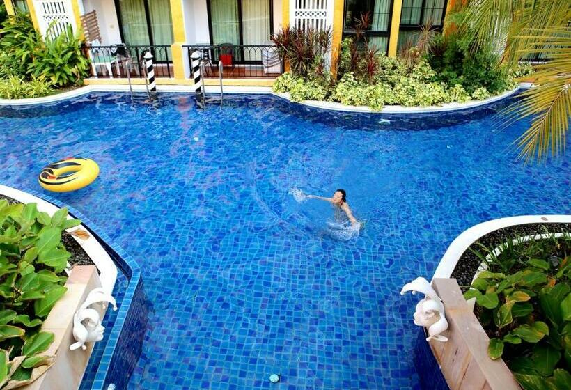 Venetian Poseidon Pool