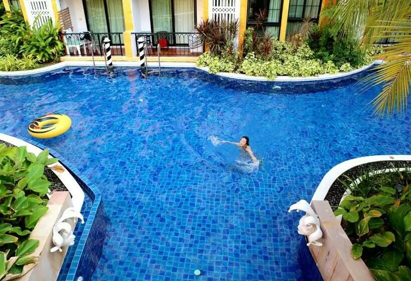 Venetian Poseidon Pool