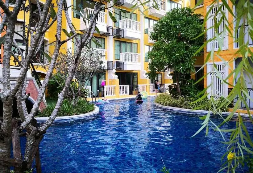 Venetian Poseidon Pool