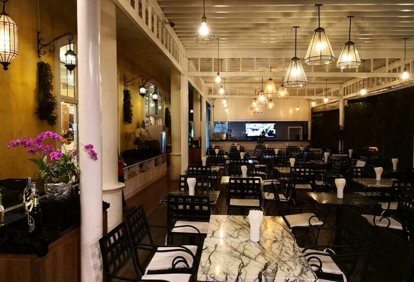 Venetian Poseidon Pool