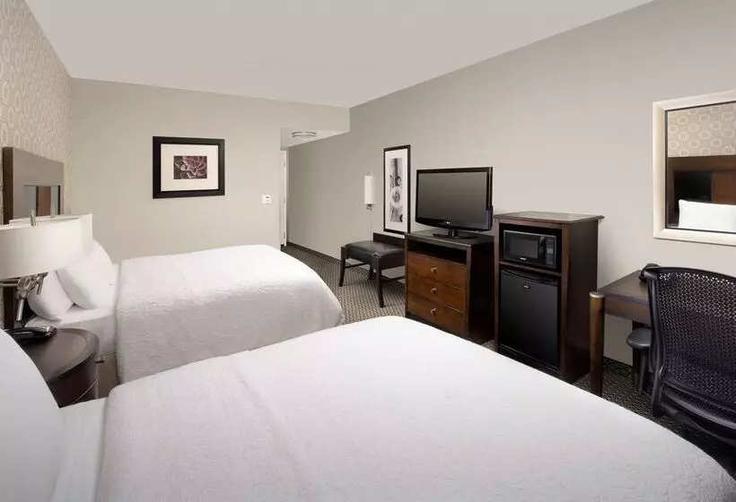 Hampton Inn & Suites Athens I 65