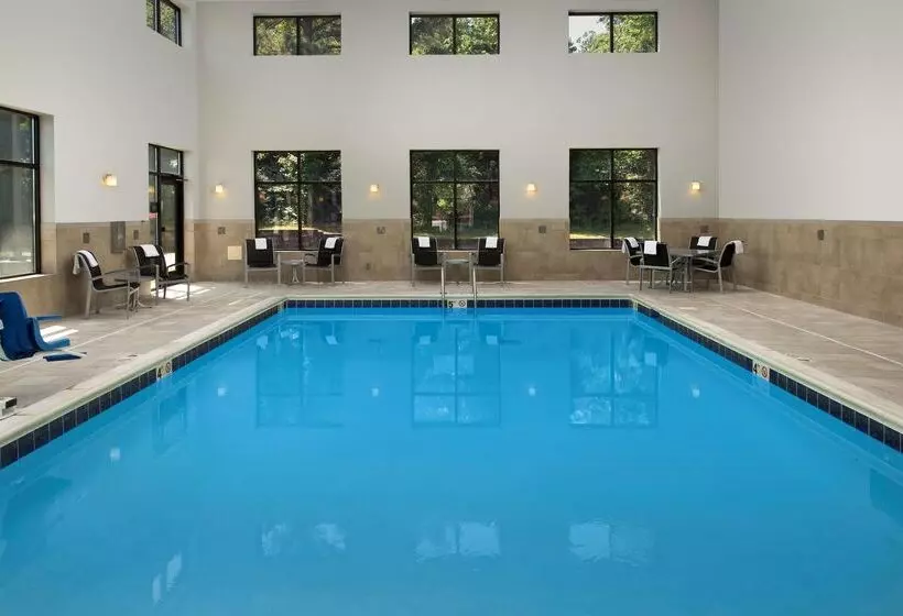 Hampton Inn & Suites Athens I 65