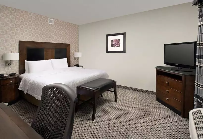 Hampton Inn & Suites Athens I 65