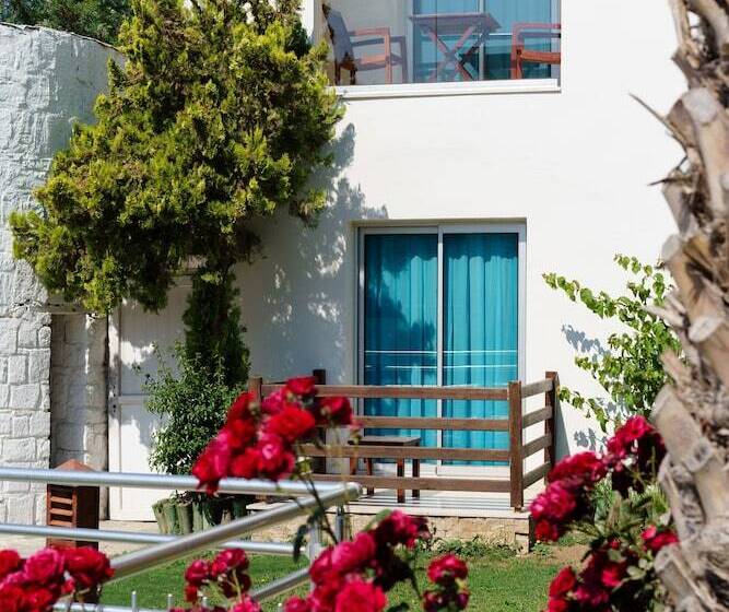 בית מלון כפרי Costa Luvi