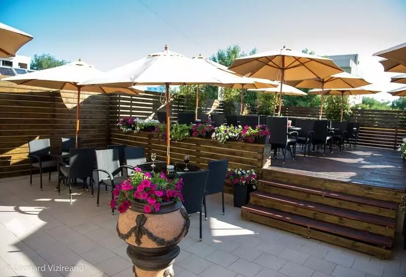 בית מלון כפרי Del Mar & Conference Center