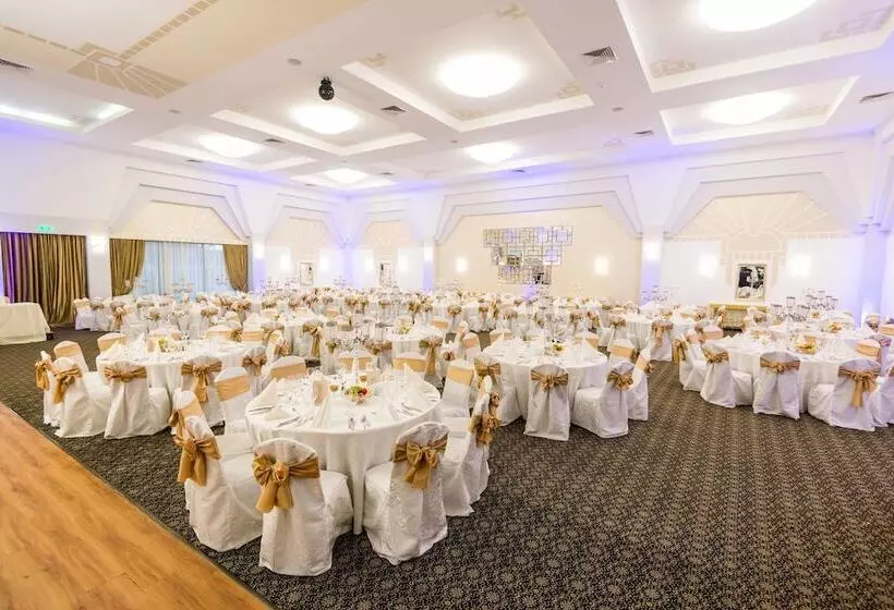 ホテル Del Mar & Conference Center