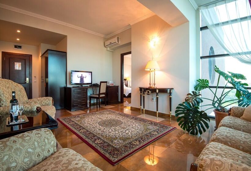 فندق Del Mar & Conference Center