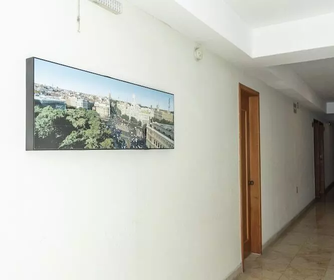 호텔 Gran Via   Centro