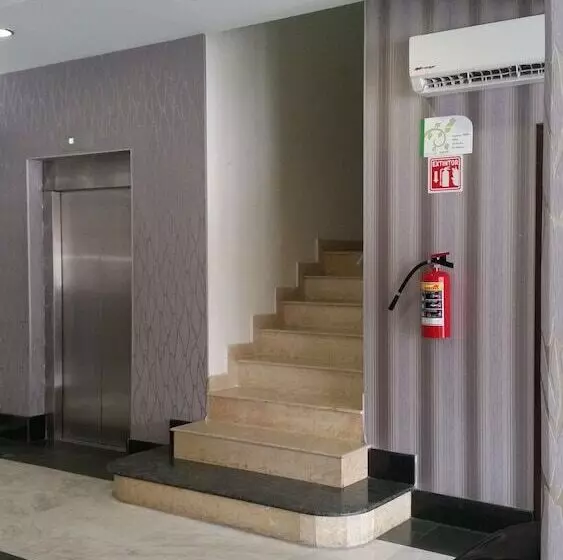 호텔 Gran Via   Centro