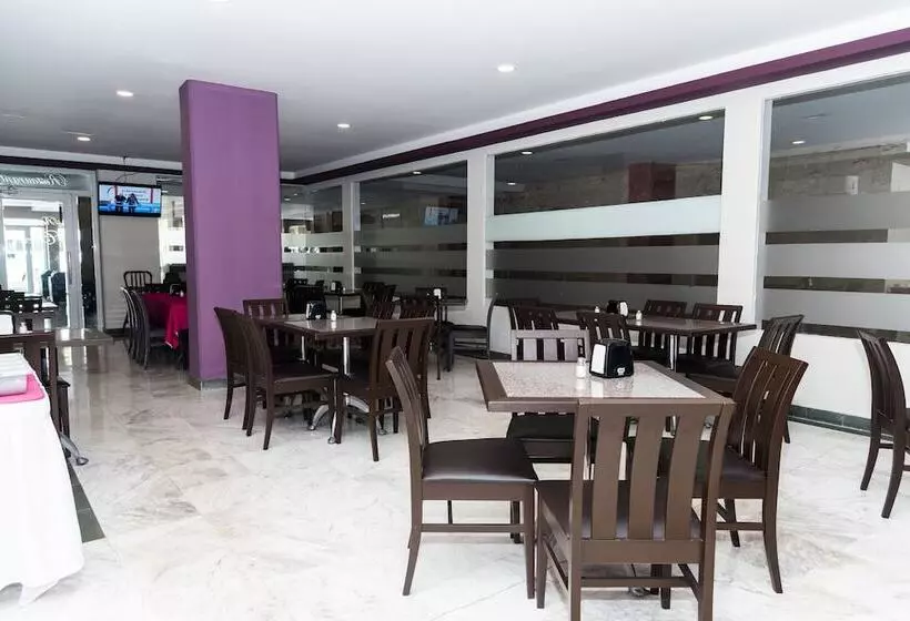 호텔 Gran Via   Centro