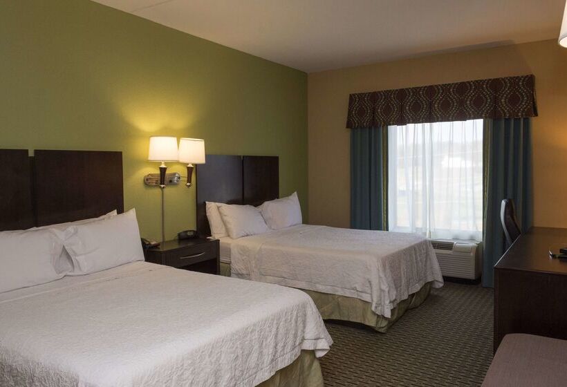 בית מלון כפרי Hampton Inn Dandridge
