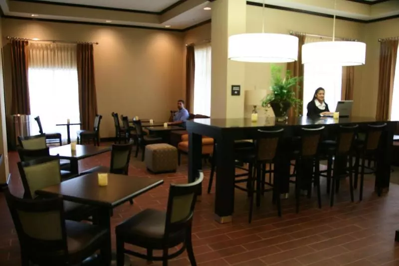 Отель Hampton Inn La Grange