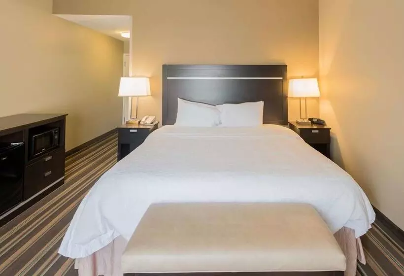 ホテル Hampton Inn New Albany