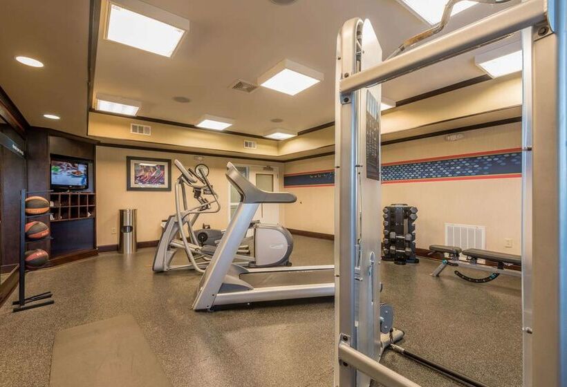 호텔 Hampton Inn New Albany