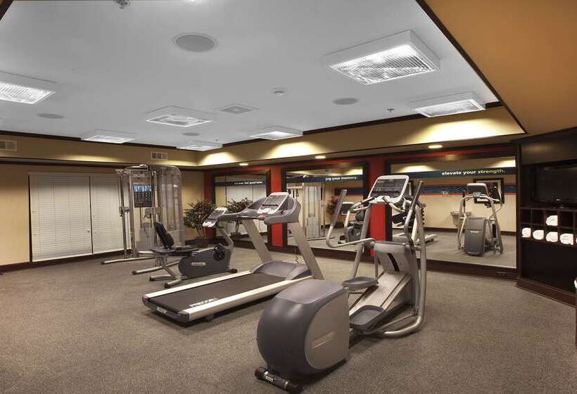 호텔 Hampton Inn New Albany