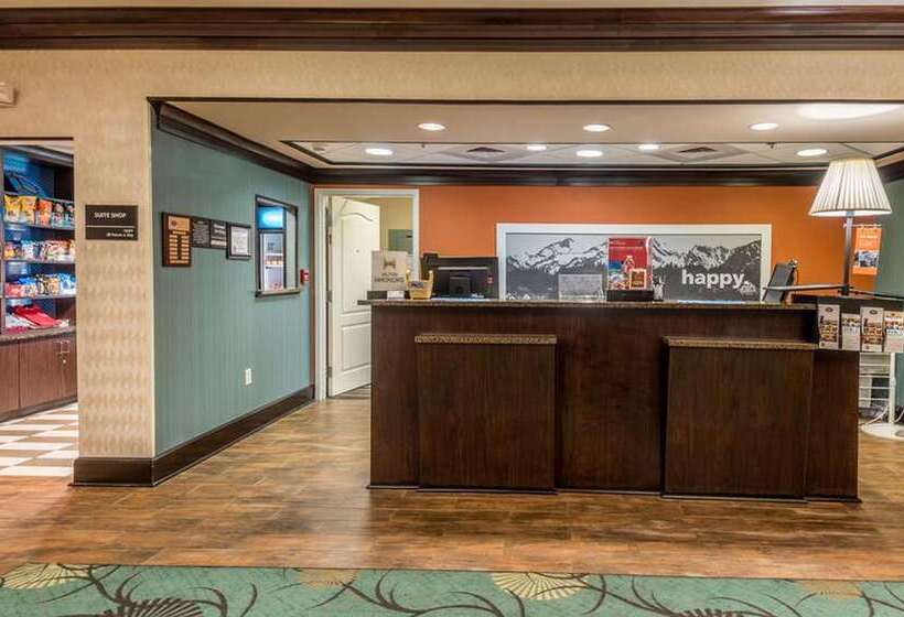 호텔 Hampton Inn New Albany