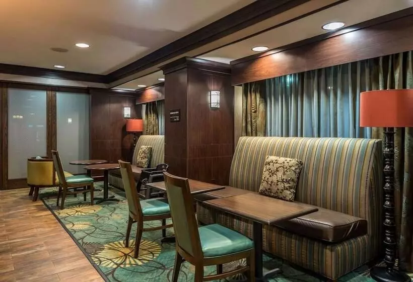 ホテル Hampton Inn New Albany