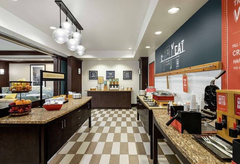 호텔 Hampton Inn New Albany