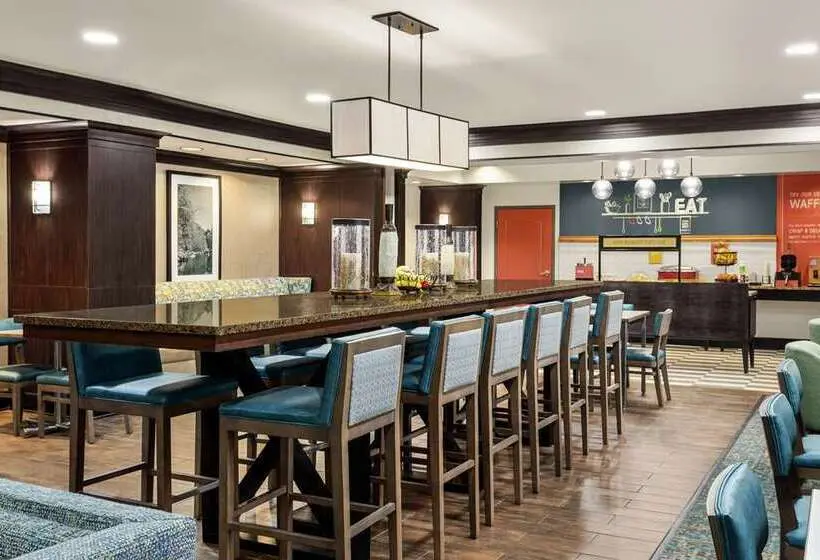 ホテル Hampton Inn New Albany