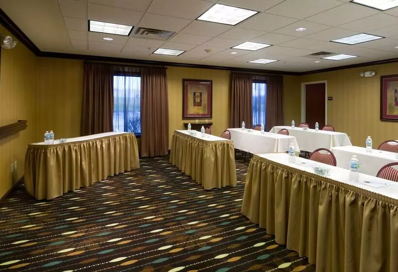 호텔 Hampton Inn Stow