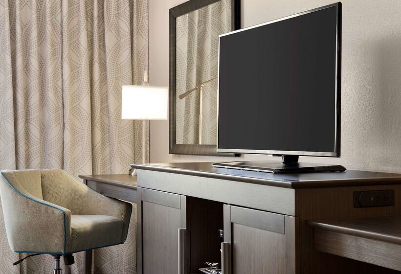 فندق Hampton Inn Stow