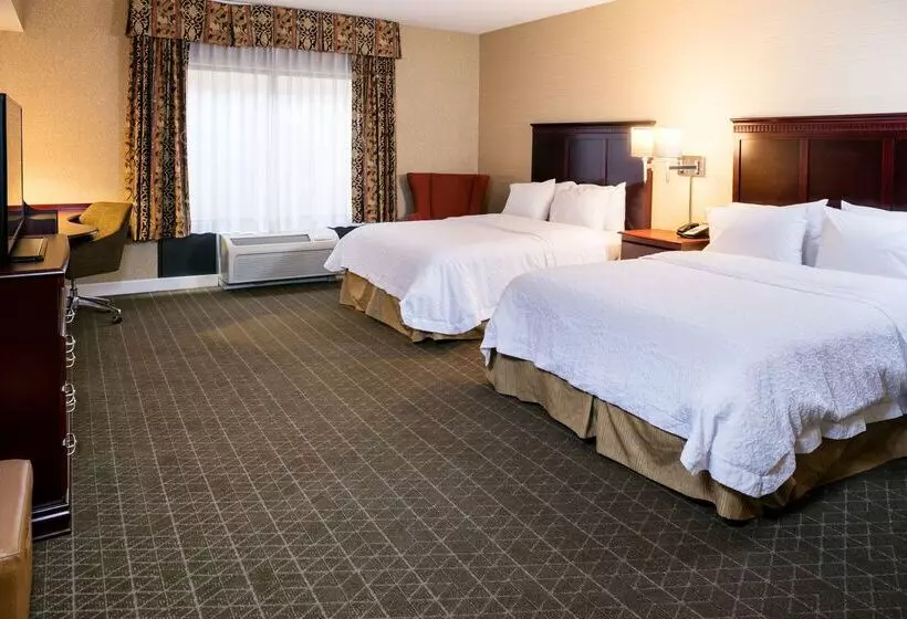호텔 Hampton Inn & Suites Toledoperrysburg