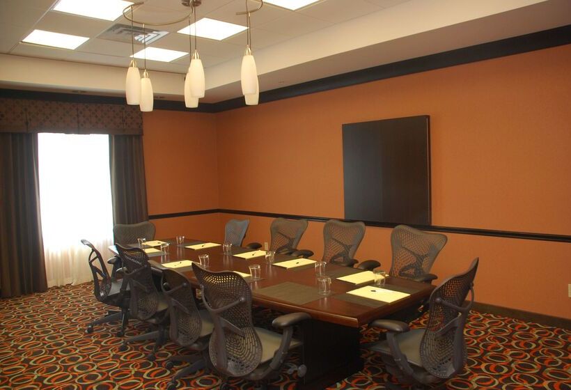 בית מלון כפרי Hilton Garden Inn Birmingham/trussville