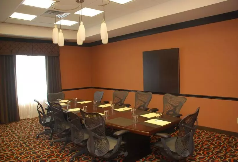 هتل Hilton Garden Inn Birmingham/trussville